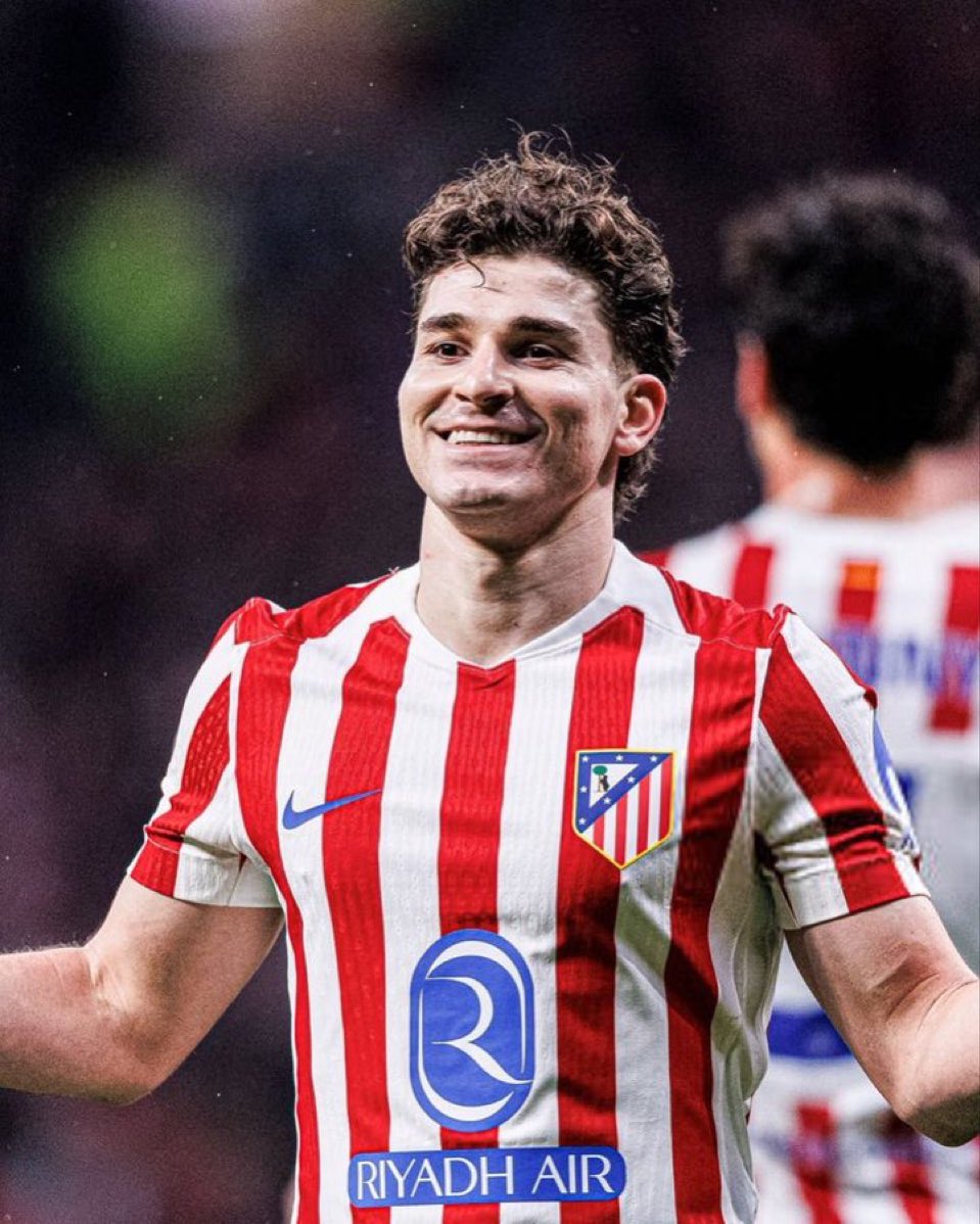 Real Madrid ofreció 15 millones de euros por Julián Álvarez